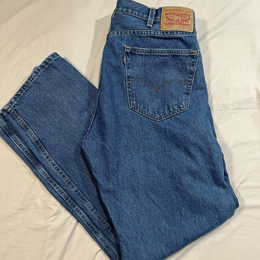 Levi’s 505 Men’s Jeans Regular Fit Straight Leg Medium Wash W38 L34 Zip Fly